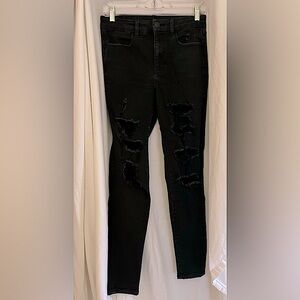 American Eagle NE(X)T LEVEL STRETCH Jeans Size 6 torn, distressed. Good shape